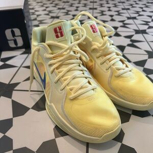 Sabina Basketball shoes